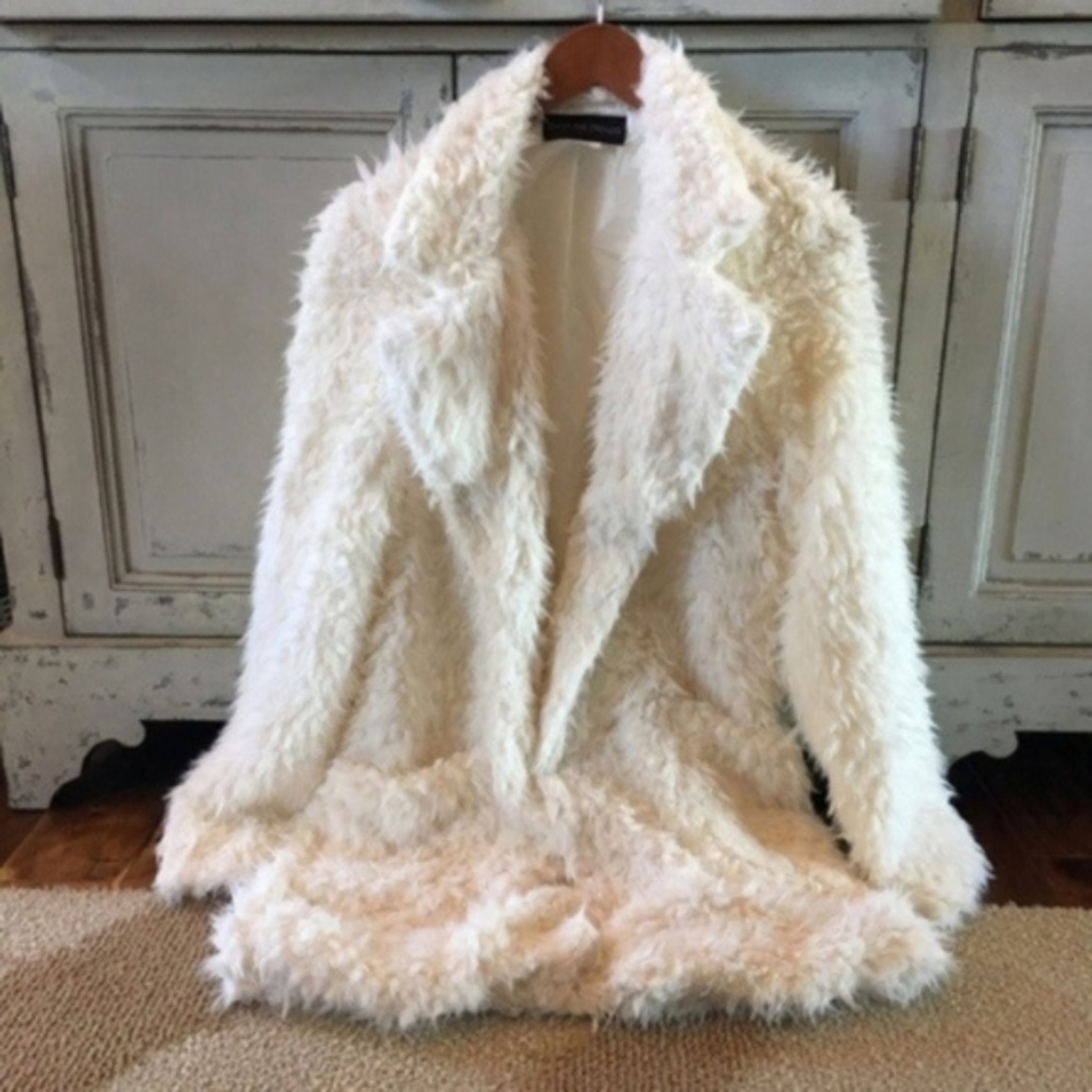 Softest Teddy Pocketed Faux Fur Pea Coat - Picture 3 of 5